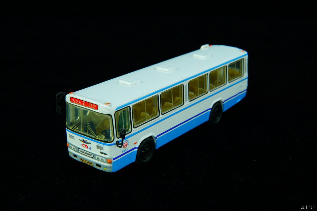 1993广州牌GZK6100巴士1：76模型