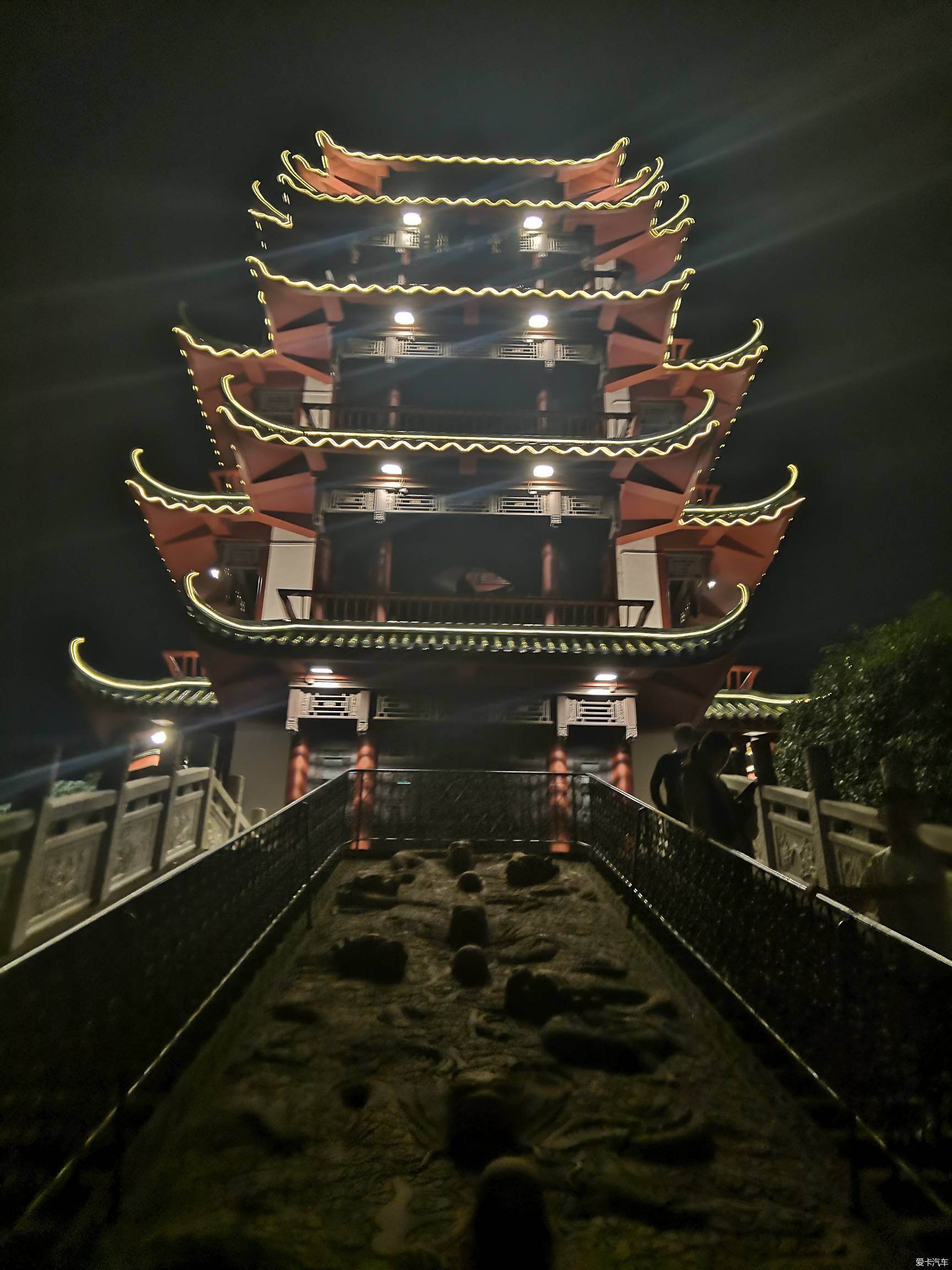 夜游新都府