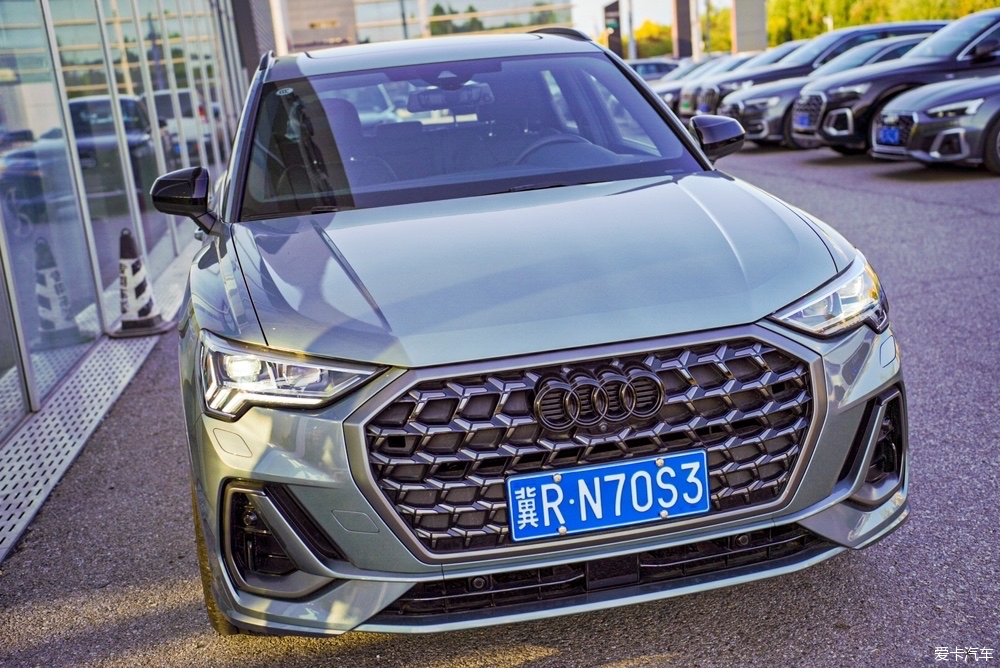 New Audi Q3 - the favorite of female car owners