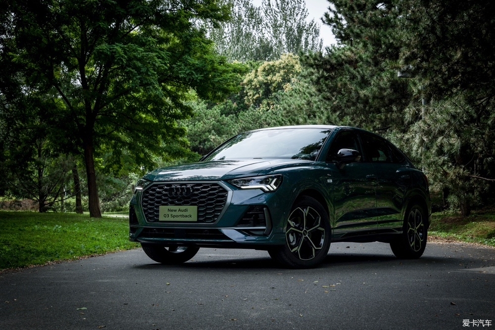 Orson Park, I met a female owner driving a new Audi Q3 Sportback