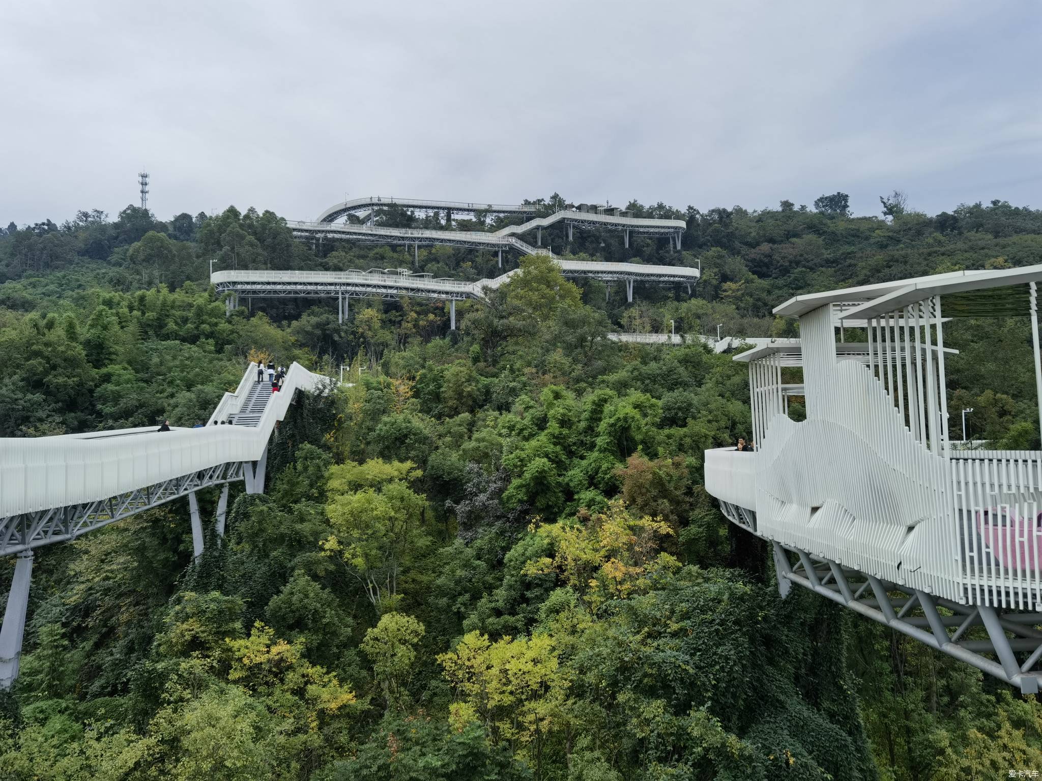 龙泉山森林公园高空栈道