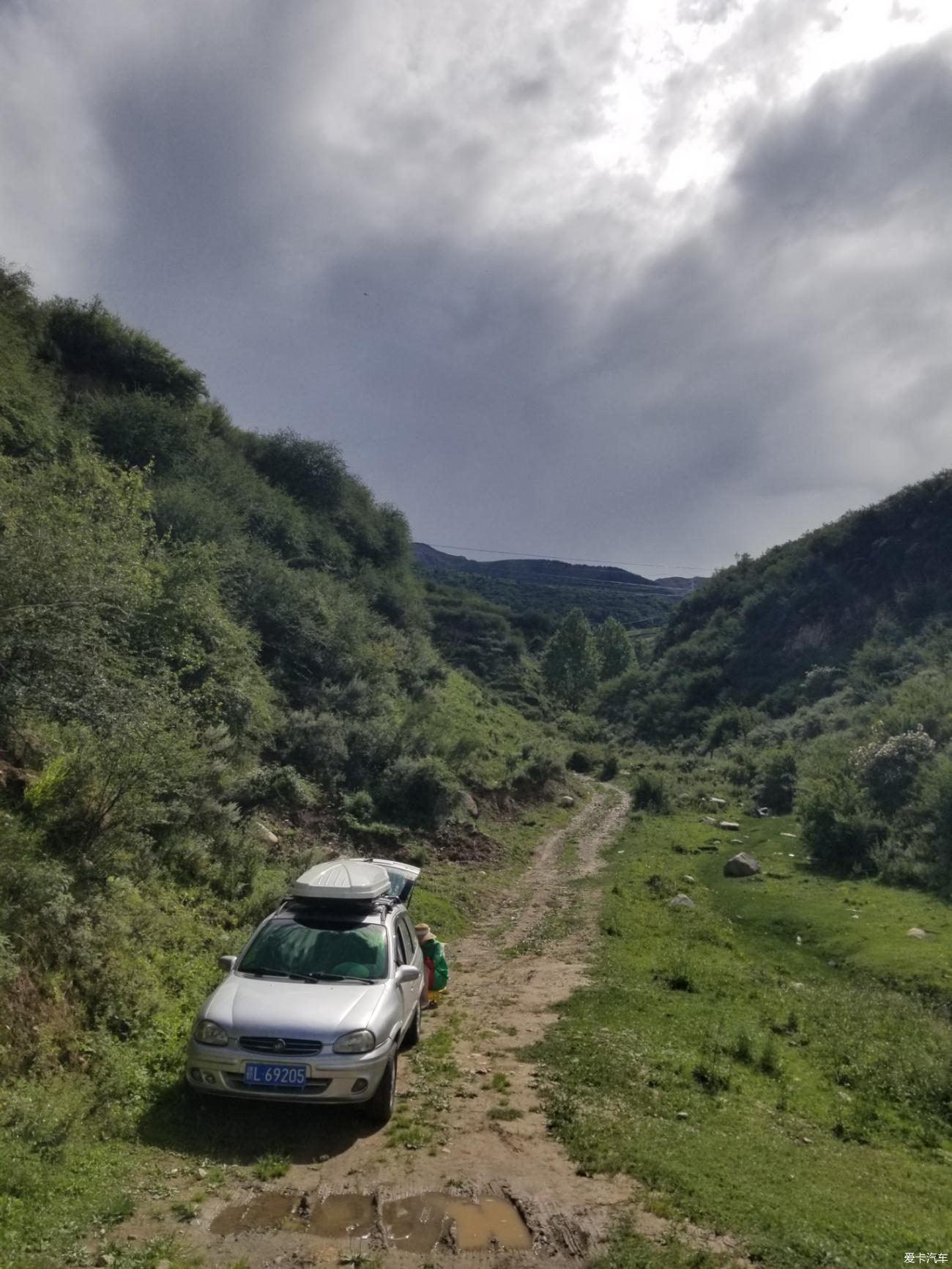 The journey of the 20-year-old Buick Sail into Tibet Brigade 8 - The fire is burning again when entering Tibet, and the three-yao-seven route sets off again