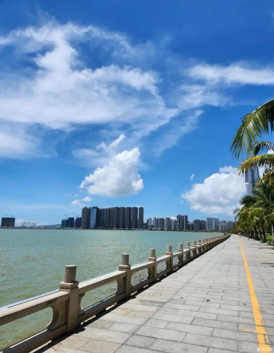 [Competition] Romantic Zhuhai Couple Road Sun and Moon Check-in