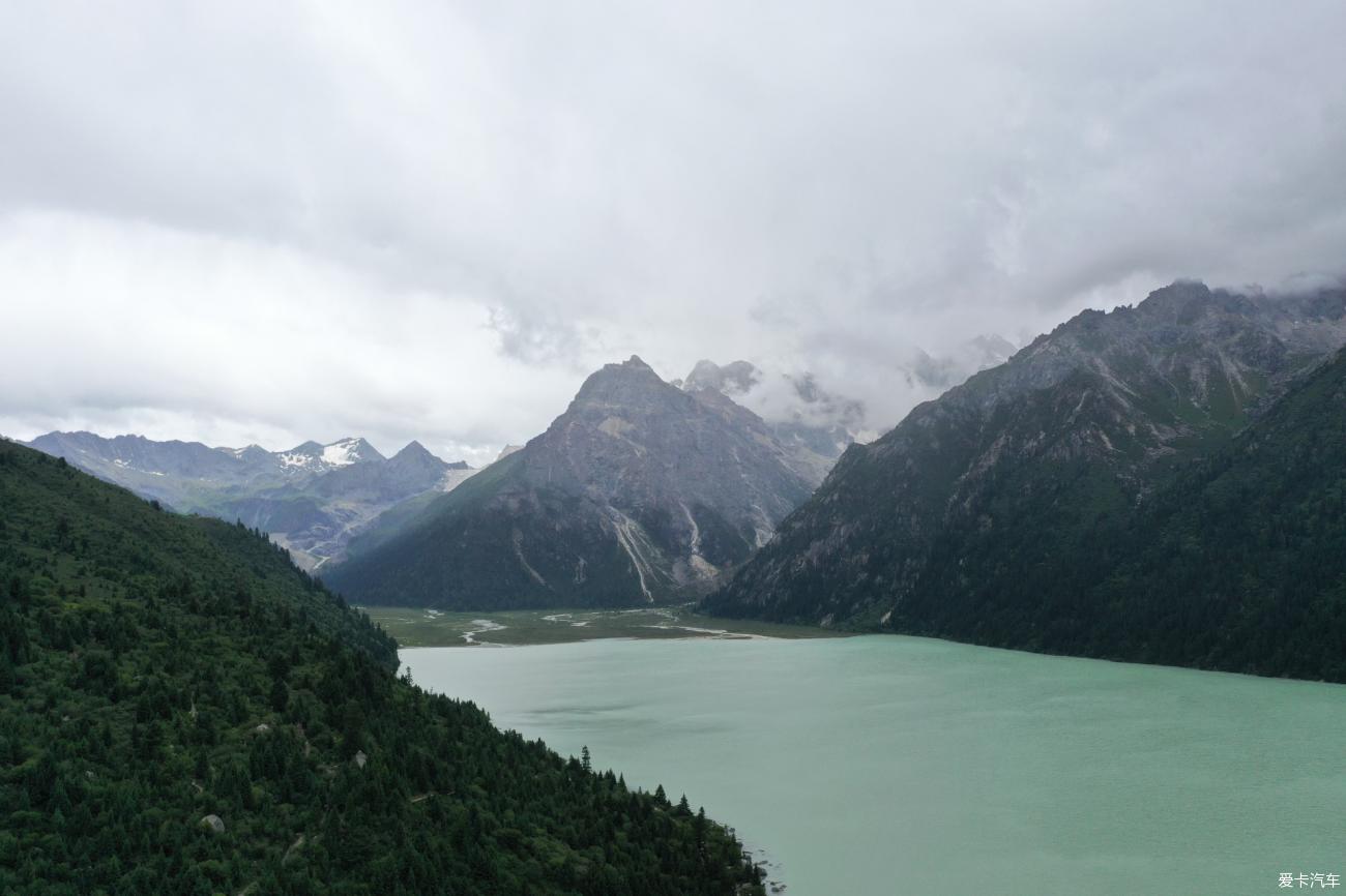 20-year-old Buick Sail’s journey to Tibet 10— Encountering Tongtong Sanlian Lake by chance and feeling the long and narrow Dege City