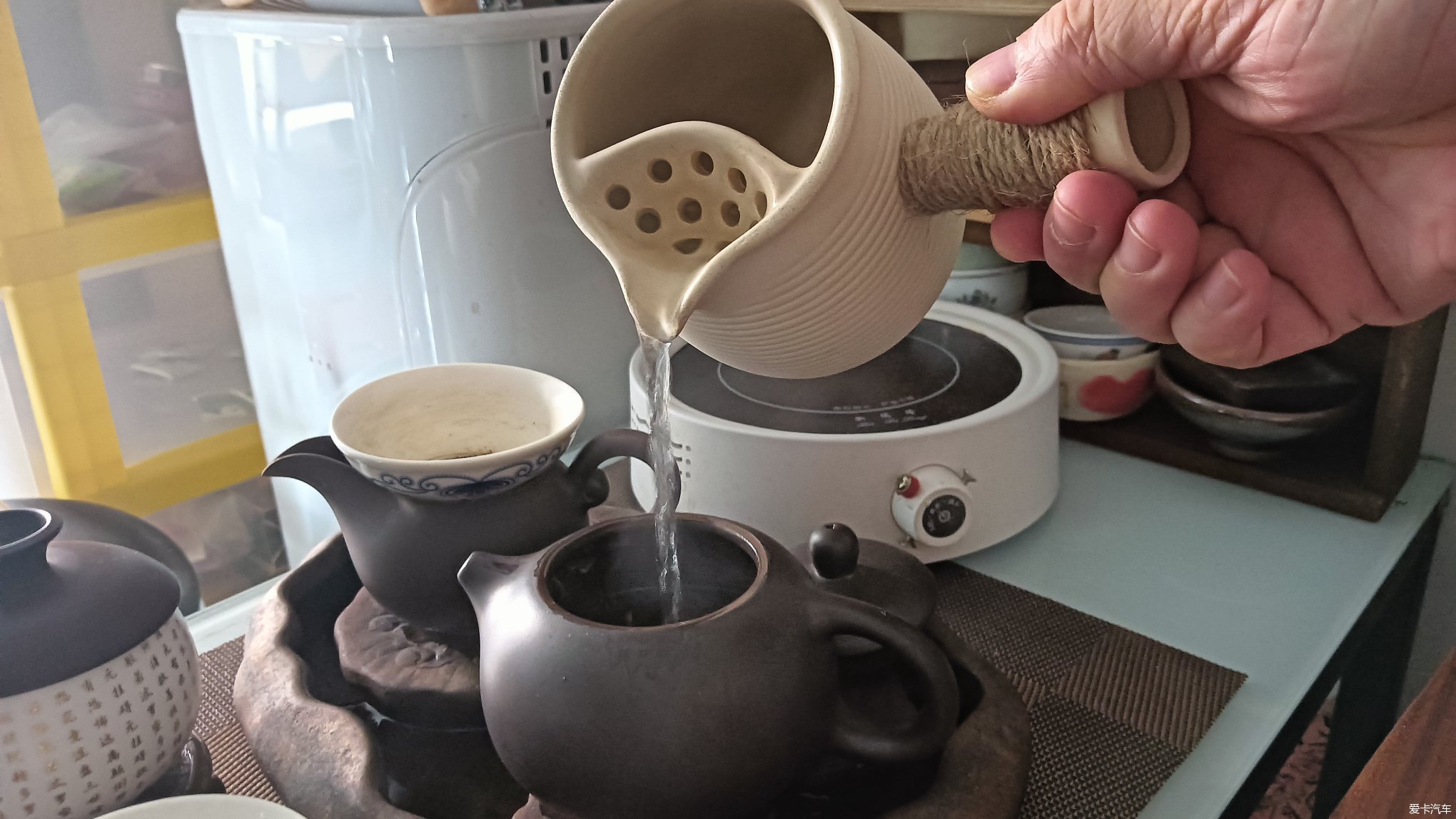 【比拼】每天早上的第一壶茶