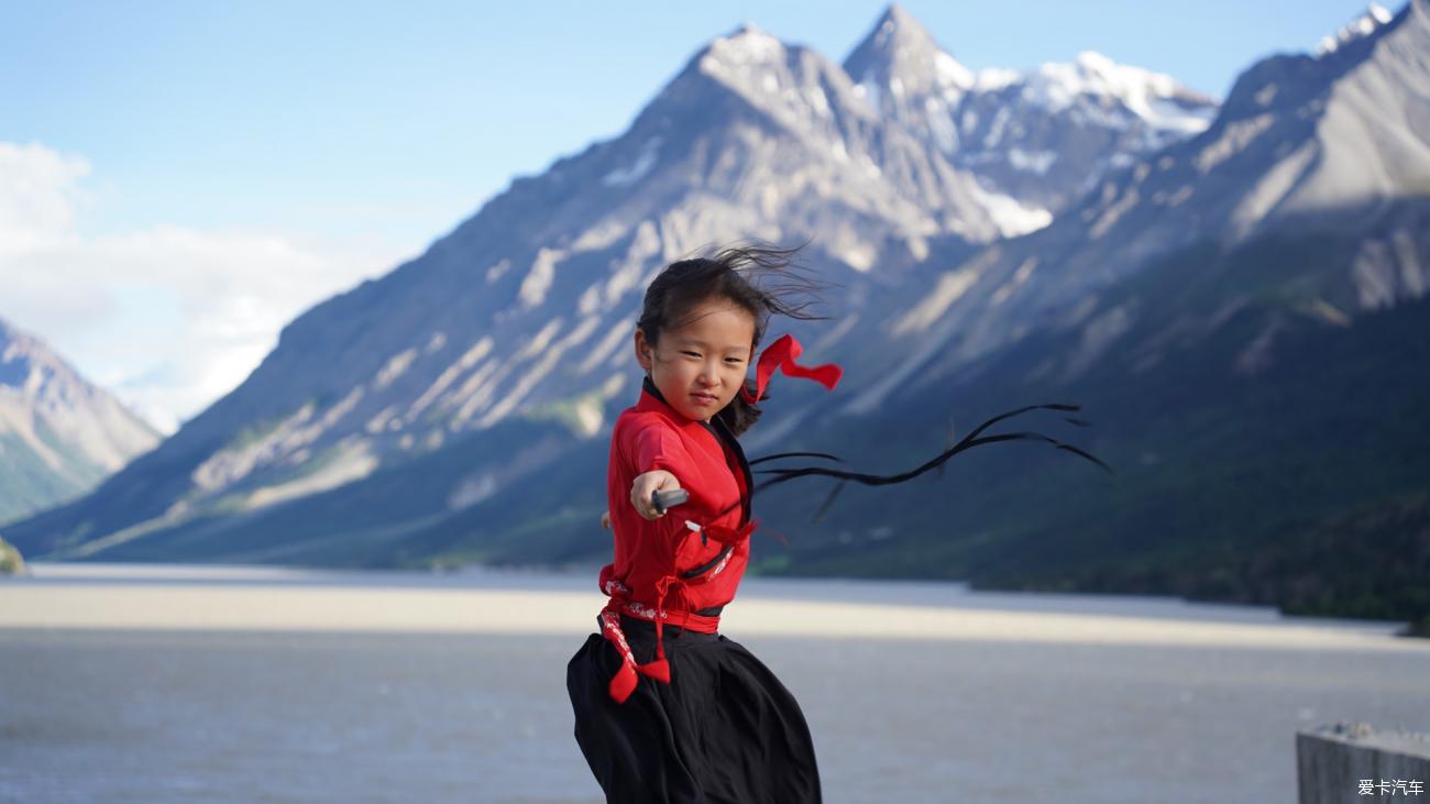 Take your daughter to drive in Tibet Day 7: Zuogong-Ranwu Lake, shoot a costume blockbuster for your daughter