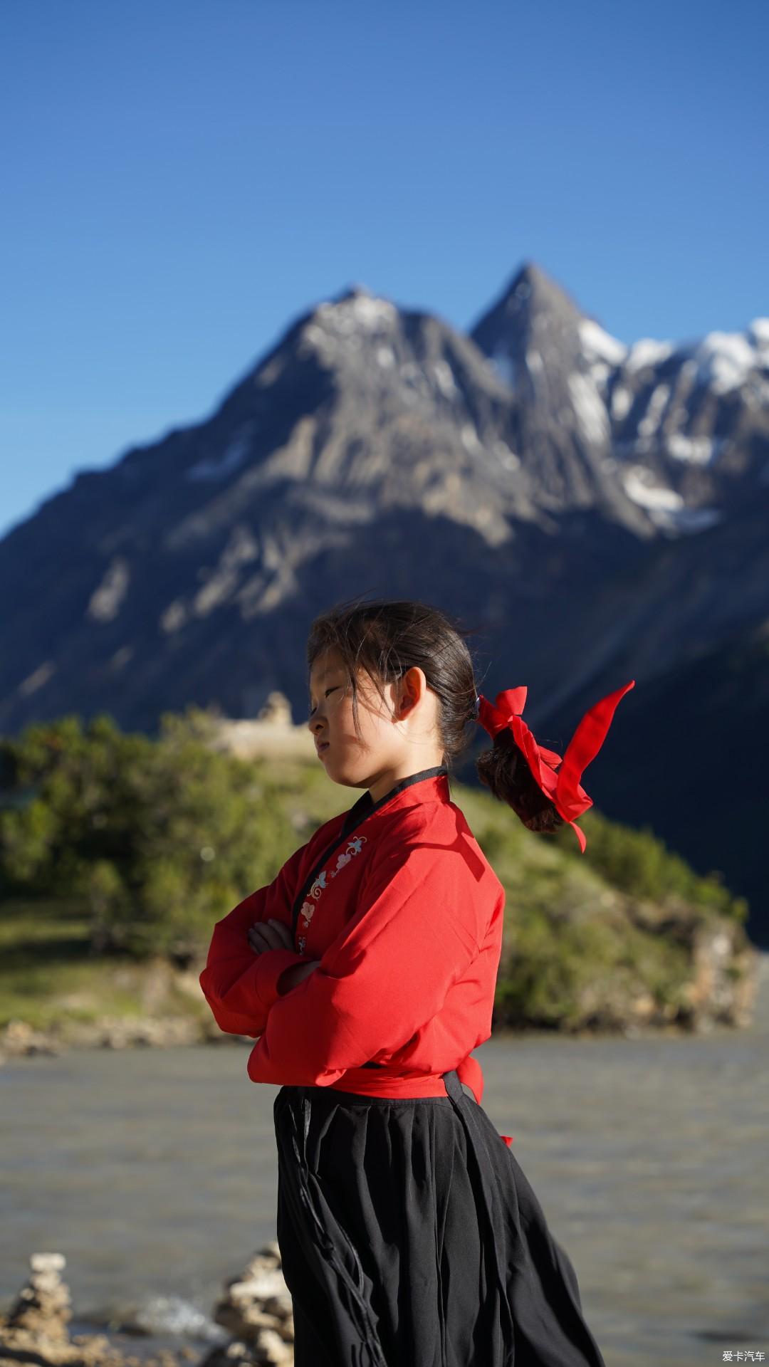 Take your daughter to drive in Tibet Day 7: Zuogong-Ranwu Lake, shoot a costume blockbuster for your daughter