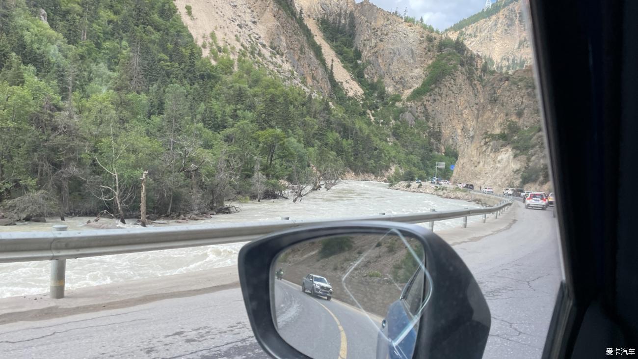 Driving in Tibet with my daughter Day 8: Ranwu Lake to Nyingchi , encounter the mysterious glacier