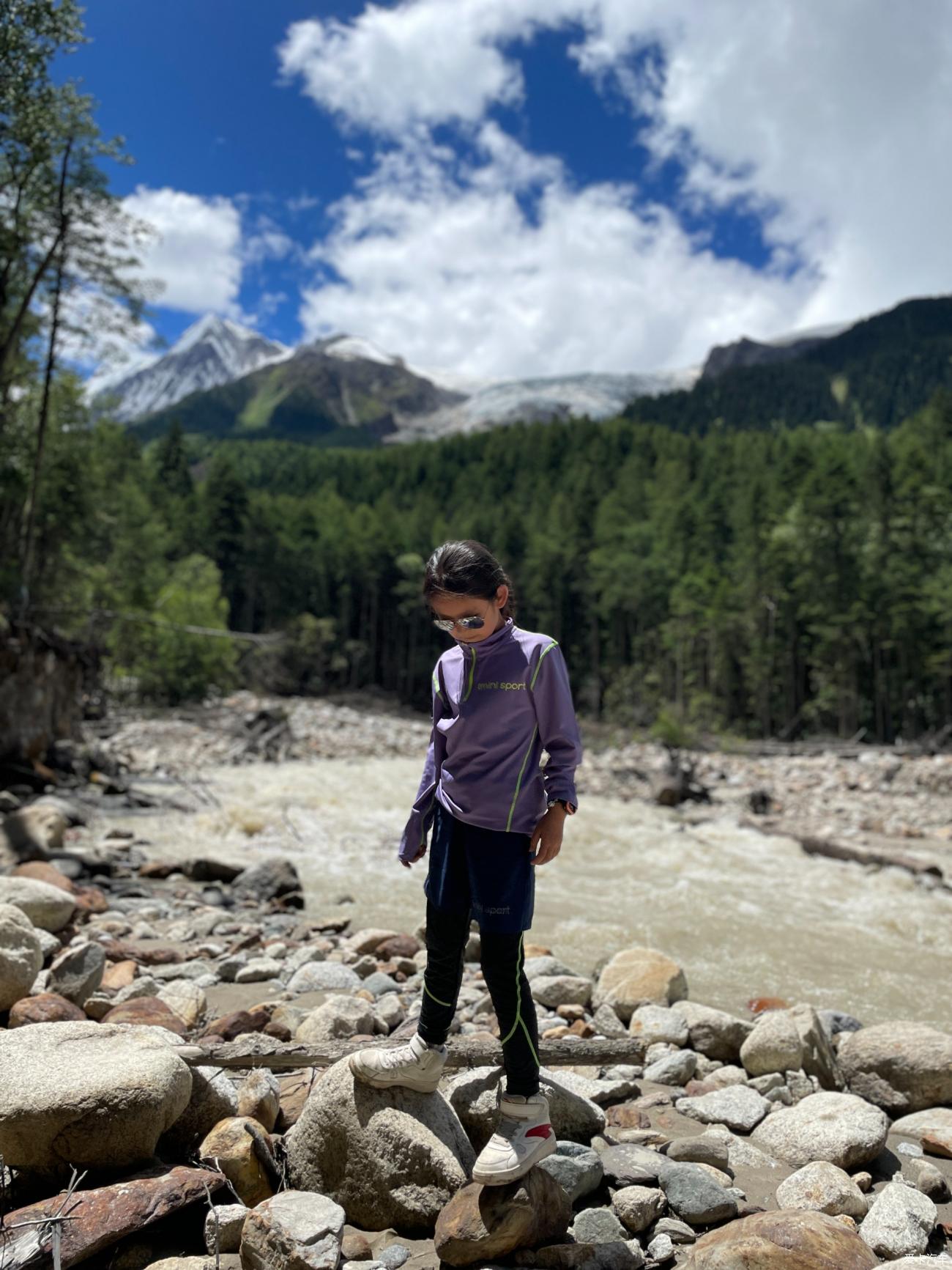 Self-driving in Tibet with my daughter Day 8: From Ranwu Lake to Linzhi, encounter the mysterious glacier