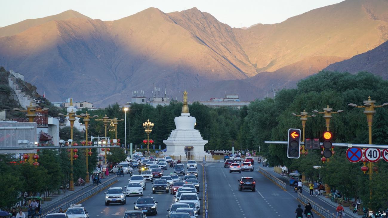 Driving in Tibet Day9 with my daughter : Linzhi arrived in Lhasa and finally saw the Potala Palace