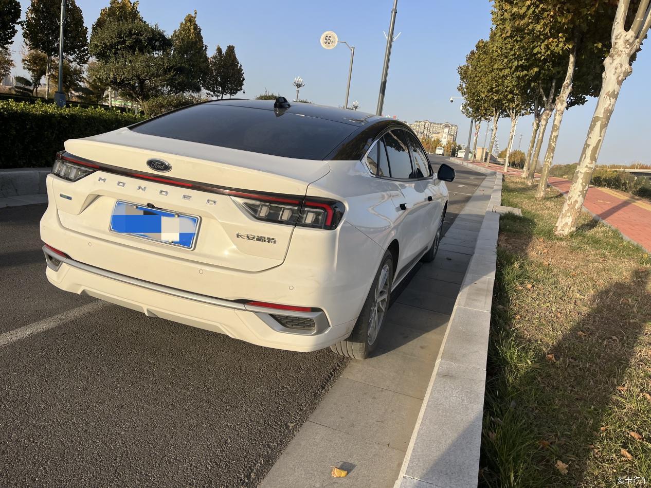 Captured by appearance, attracted by strength, show off my car