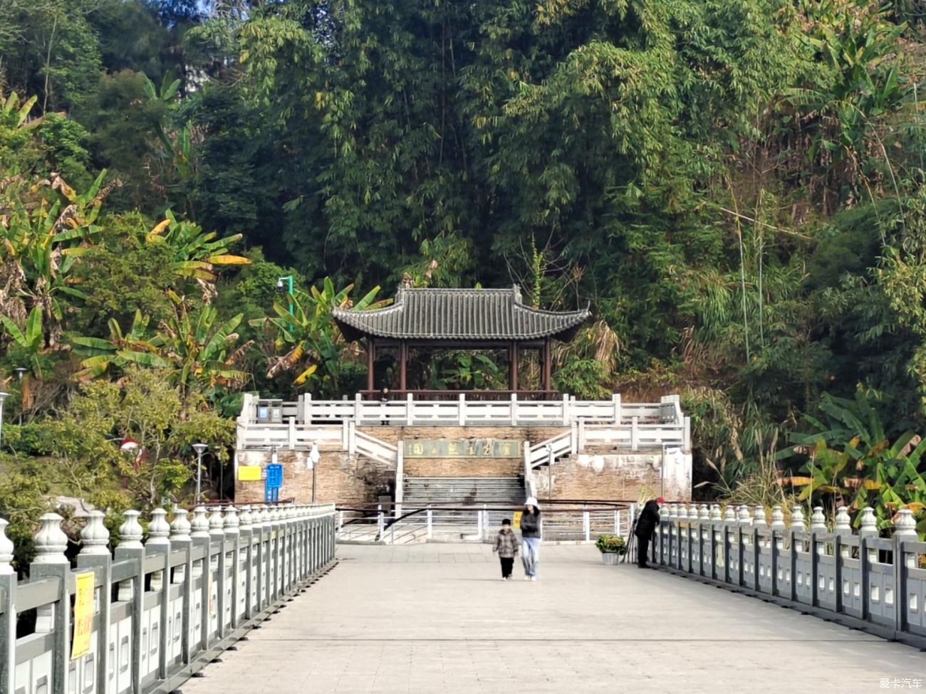 点击进入图库