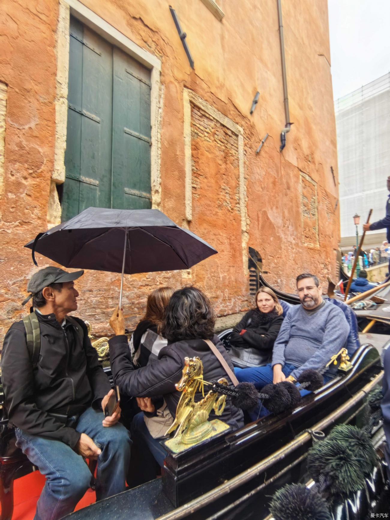 【The Record of Spring and Summer】 (Eight Eight Countries Tour in Europe 13) Tour on a gondola boat in Venice, Italy