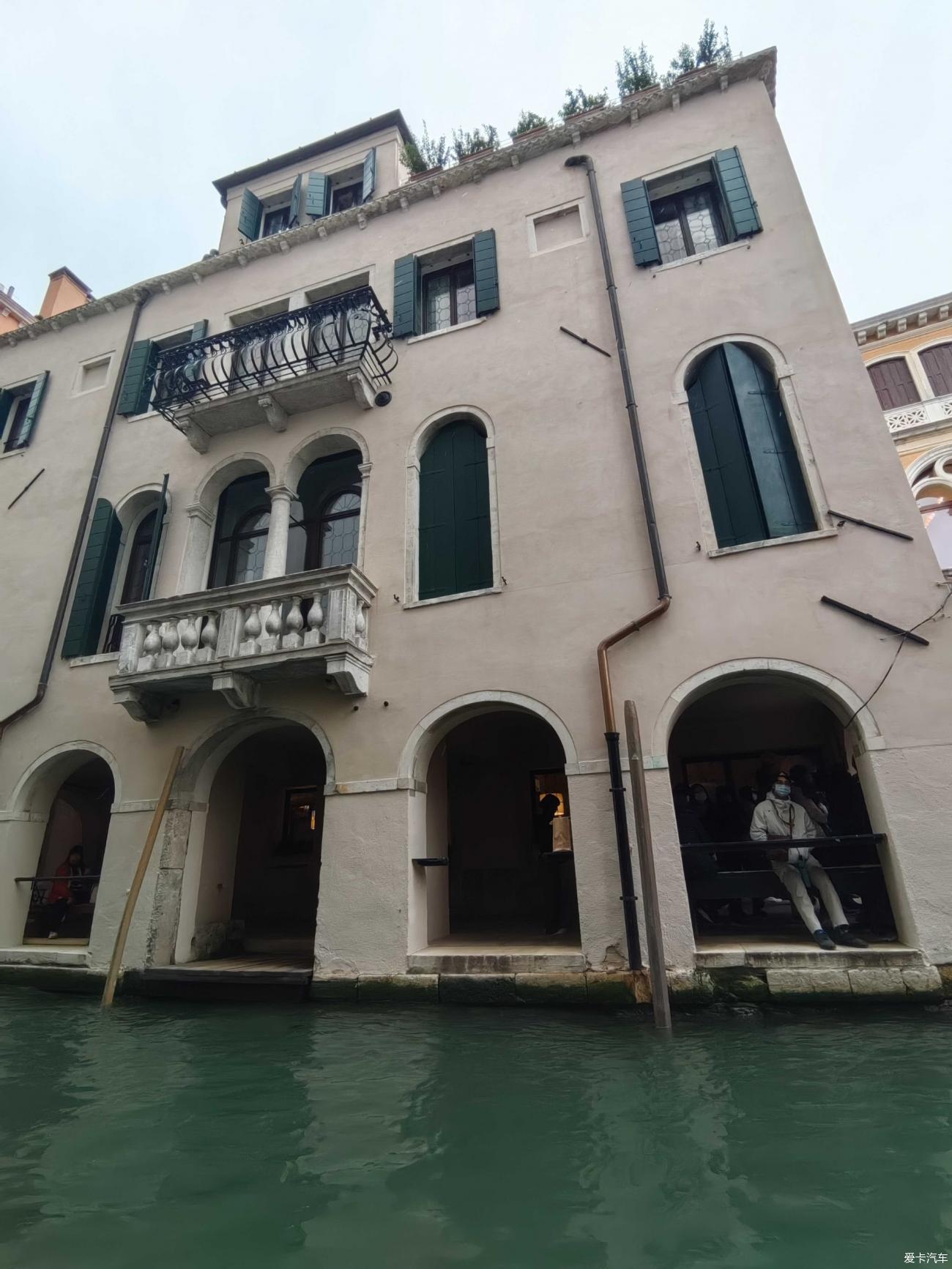 [Spring and Summer] (Eight-Country European Tour 13) Gondola Boat Tour in Venice, Italy