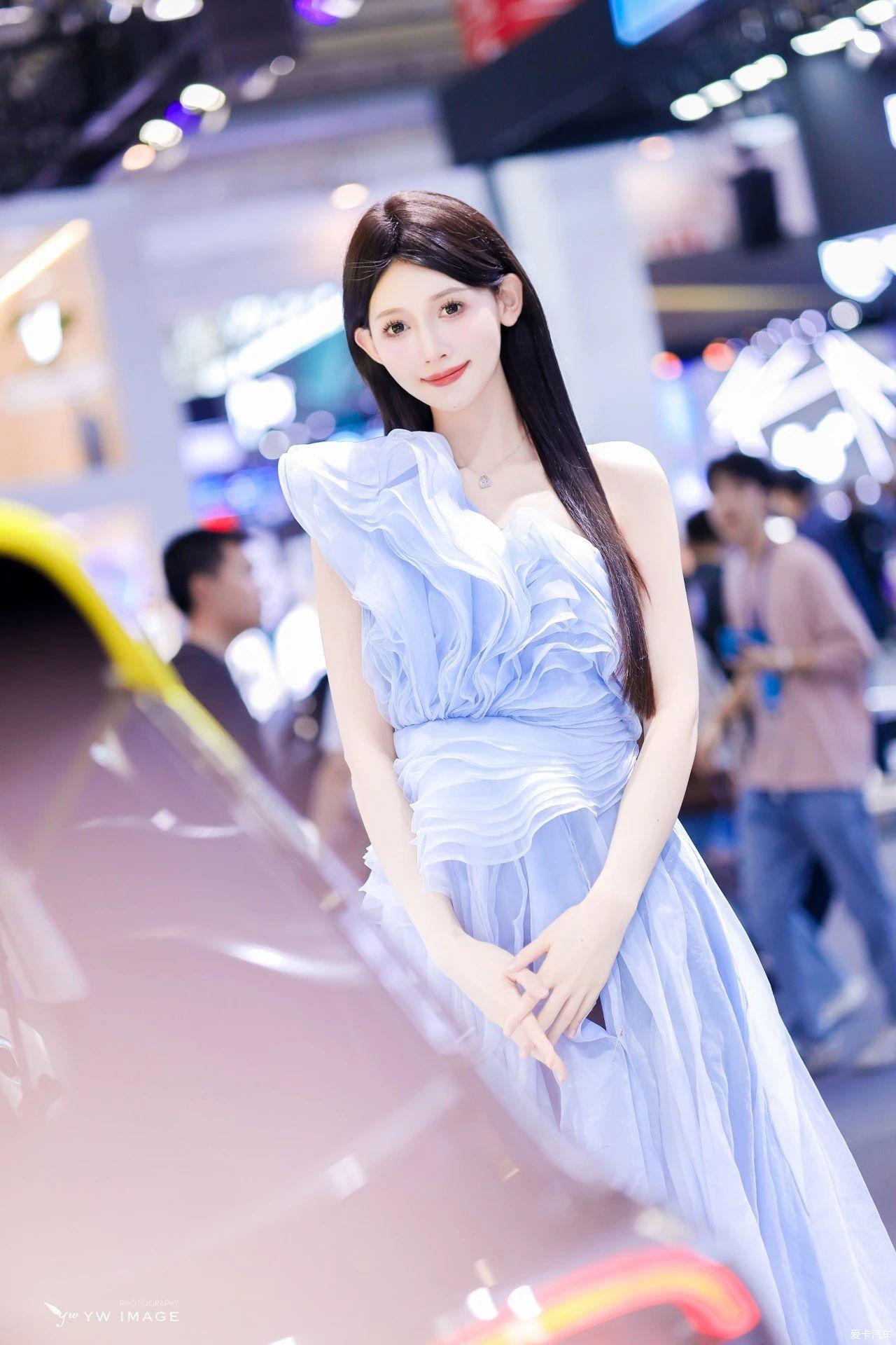 See you in the Dragon Boat Festival, see you in the Strait丨Millions of car models descended on the Fuzhou Auto Show, making it easy to meet them up close! 