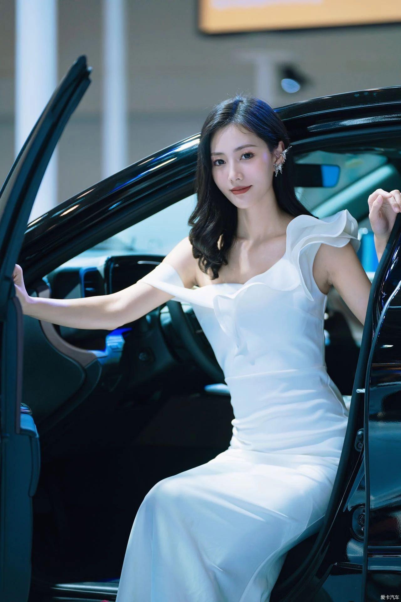 See you on the Dragon Boat Festival, see you in the Strait丨Millions of car models descended on the Fuzhou Auto Show, making it easy to meet them up close! 