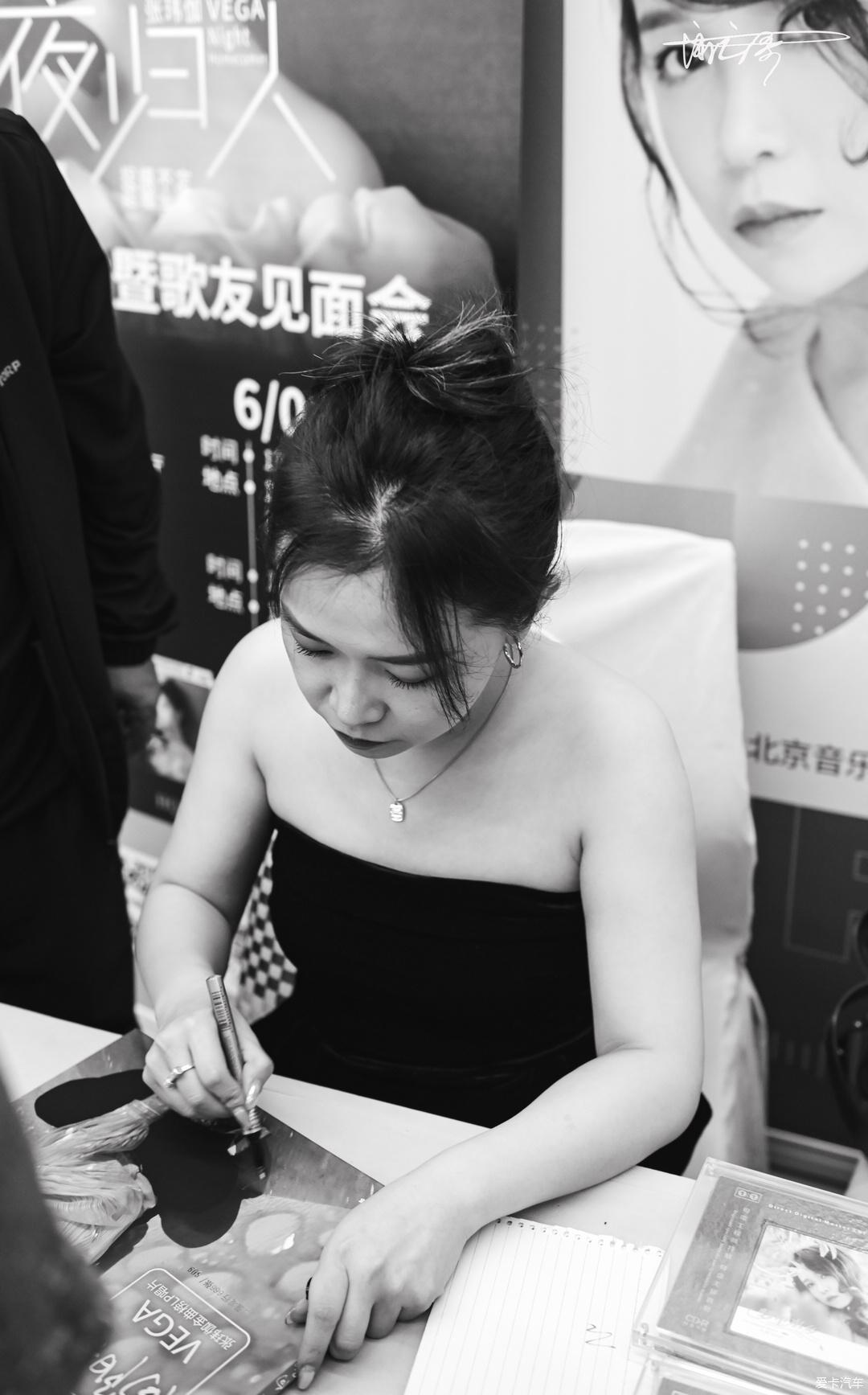 点击进入图库