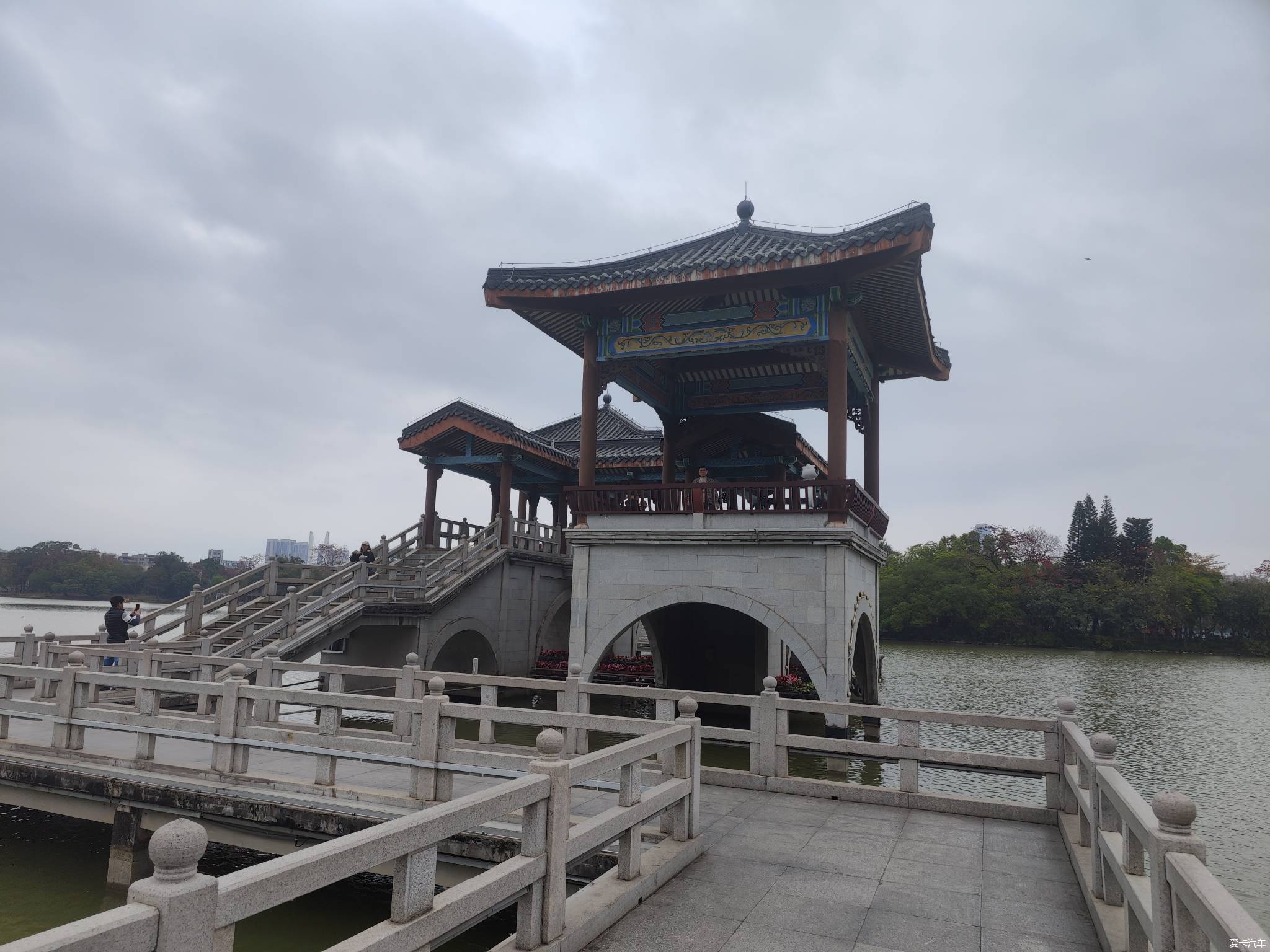 [Wonderful Competition] The solitary mountain in the West Lake of Huizhou, the beauties on the east slope facing the clouds