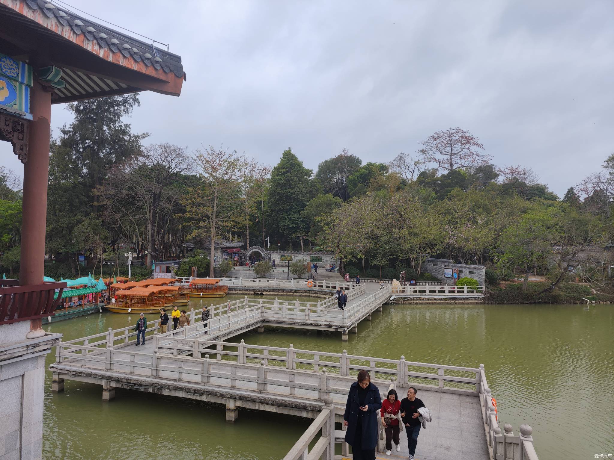 【Wonderful Competition】 The solitary mountain of West Lake in Huizhou, the beauty on the east slope is facing the clouds