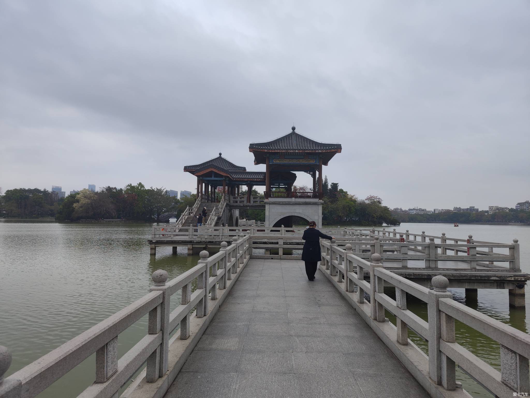 [Wonderful Competition] The solitary mountain in the West Lake of Huizhou, the beauties on the east slope facing the clouds