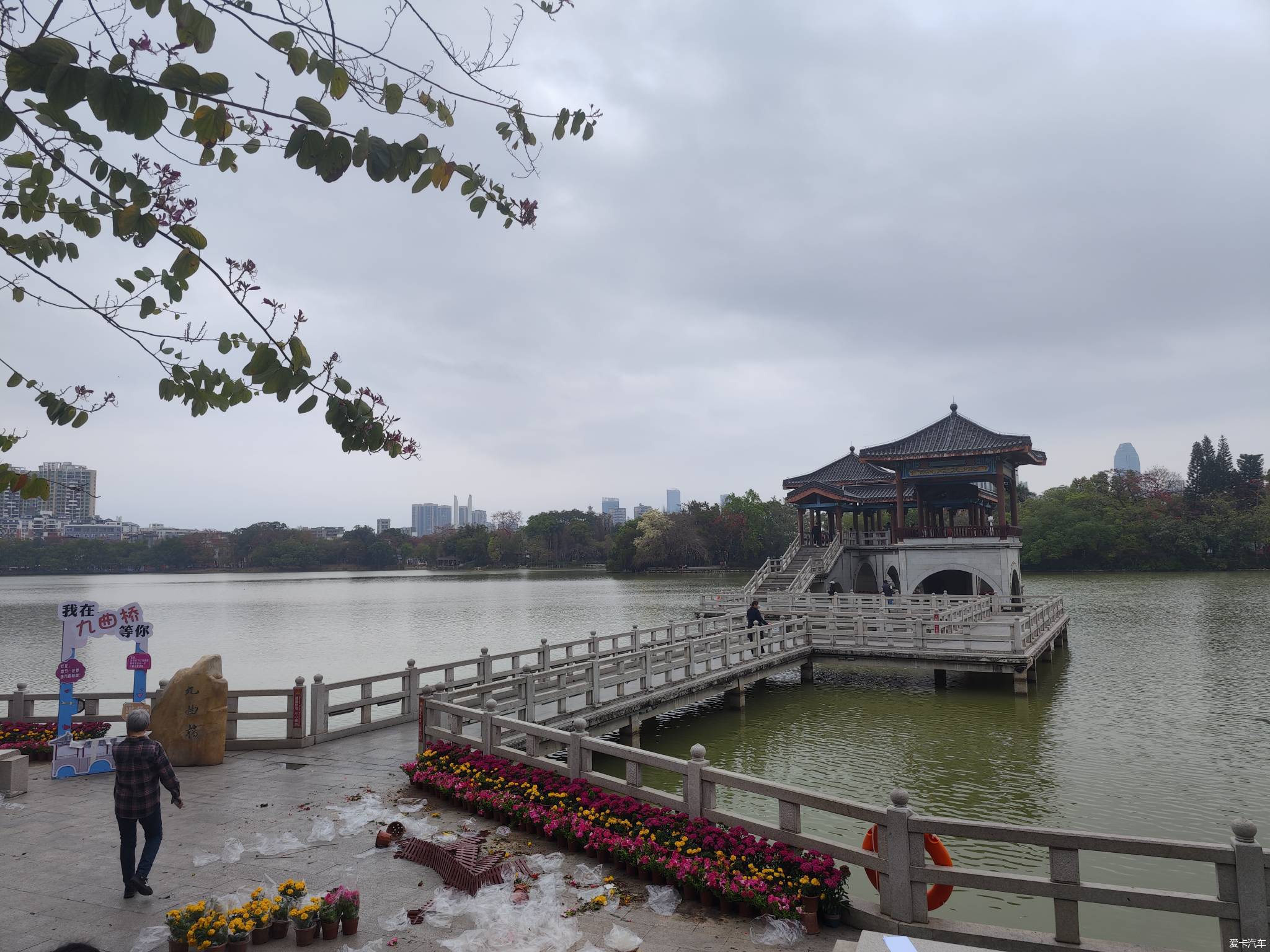 [Wonderful Competition] The solitary mountain in the West Lake of Huizhou, the beauties on the east slope facing the clouds