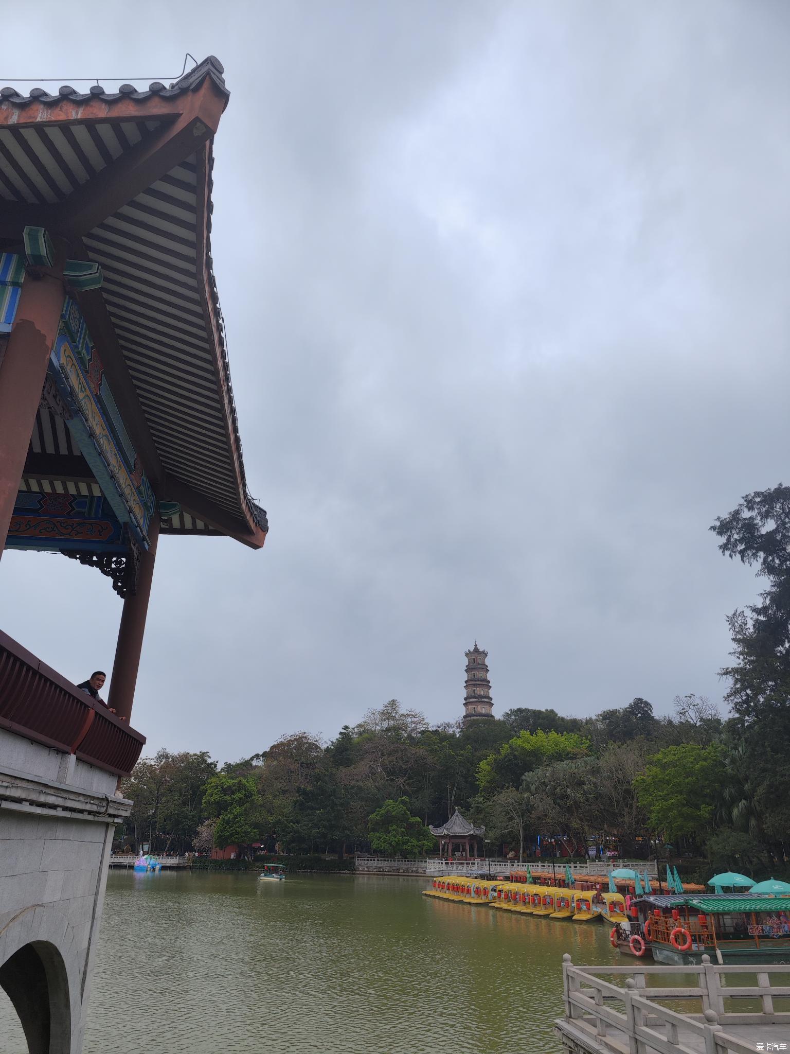 【 Wonderful competition] The solitary mountain of West Lake in Huizhou, the beauties on the east slope facing the clouds