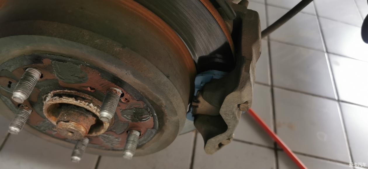 100,000 kilometers in the prime of life, my Crown replaced the brake pads