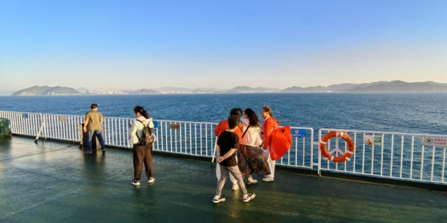 【精彩大比拼】（西沙群岛行12）晨曦中邮轮和甲板拍照日出