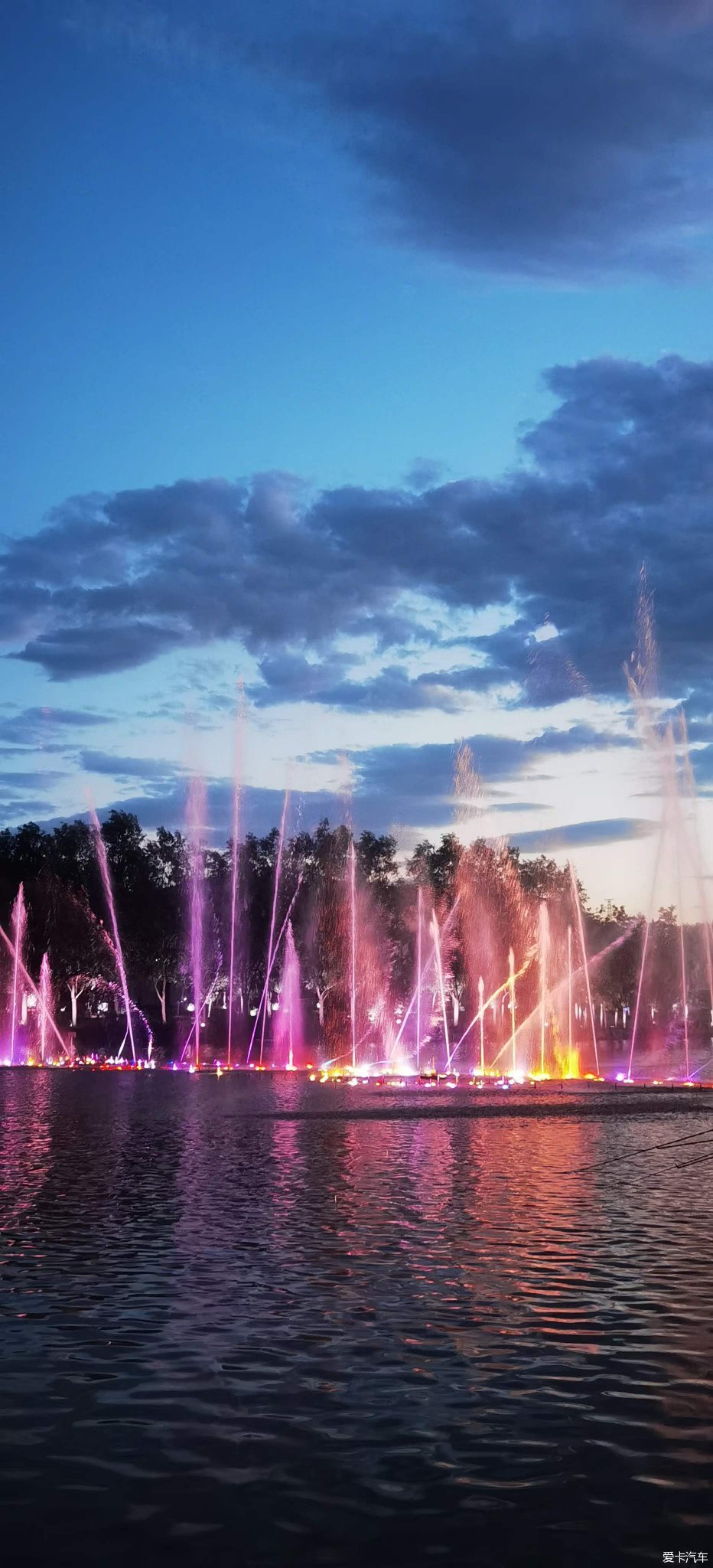 【精彩大比拼】大暑的免费湿地公园音乐喷泉