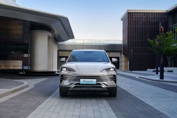 技术平权破局！比亚迪宋家族以销冠实力重新定义 SUV 市场价