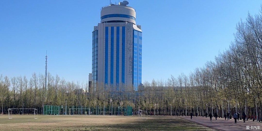 天气不错，出来散步吧
