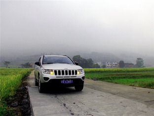 һֱ·ϻJeepָߵ;